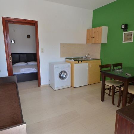 Manos Apartments Agios Nikolaos  Exterior photo